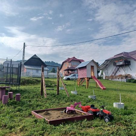 Casa Bucovina Dorna Candrenilor Ascutitele 外观 照片